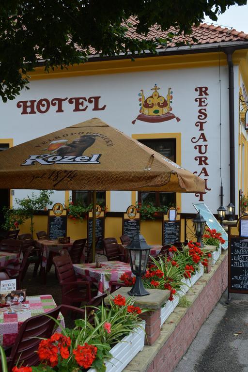 Hotel Koruna Karlštejn Exteriör bild