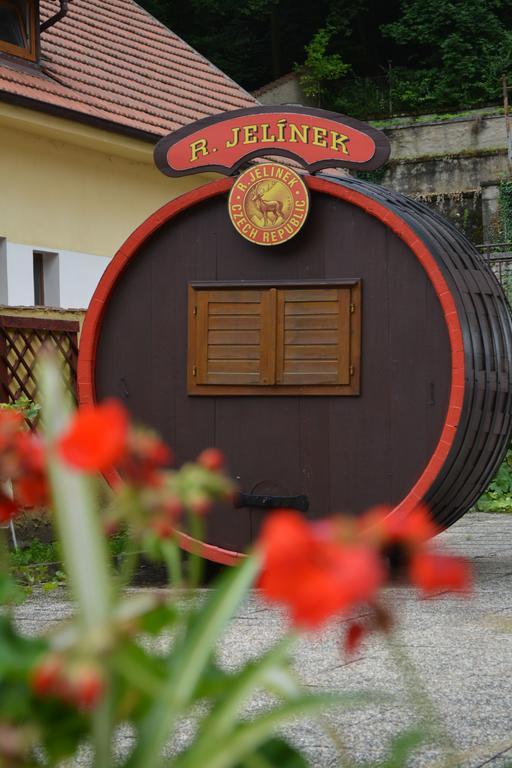 Hotel Koruna Karlštejn Exteriör bild