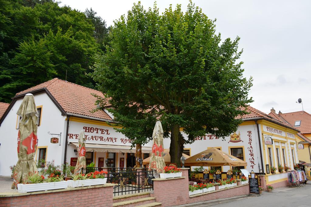 Hotel Koruna Karlštejn Exteriör bild