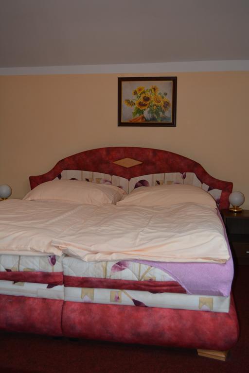Hotel Koruna Karlštejn Rum bild
